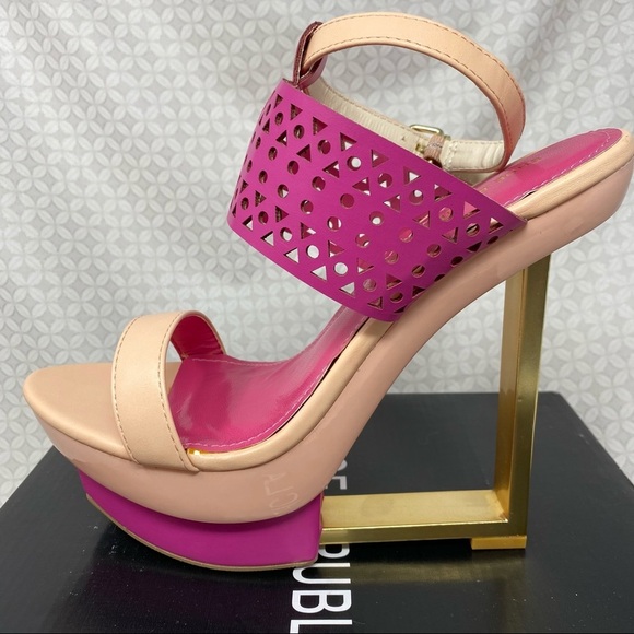Shoe republic LA GAL pink gold platform heels - Picture 3 of 15